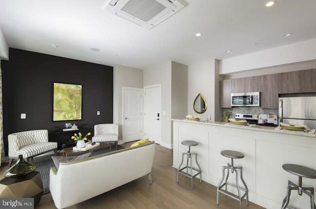 Building Photo - 218 Arch St