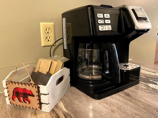 Building Photo - 601 Dave Creek Pky