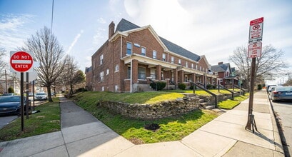 Building Photo - 1482 Summit St