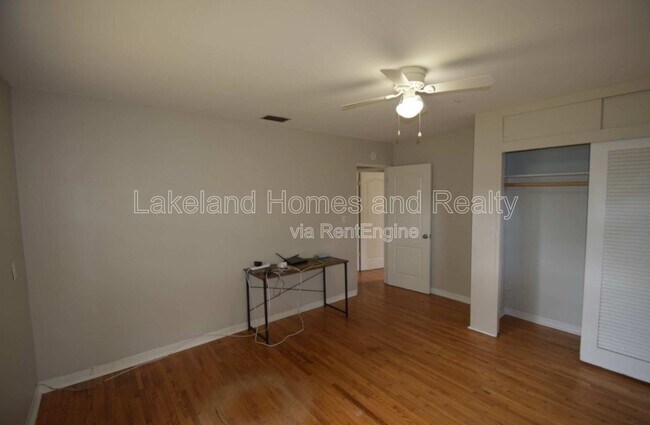 Building Photo - 307 Steedly Ave