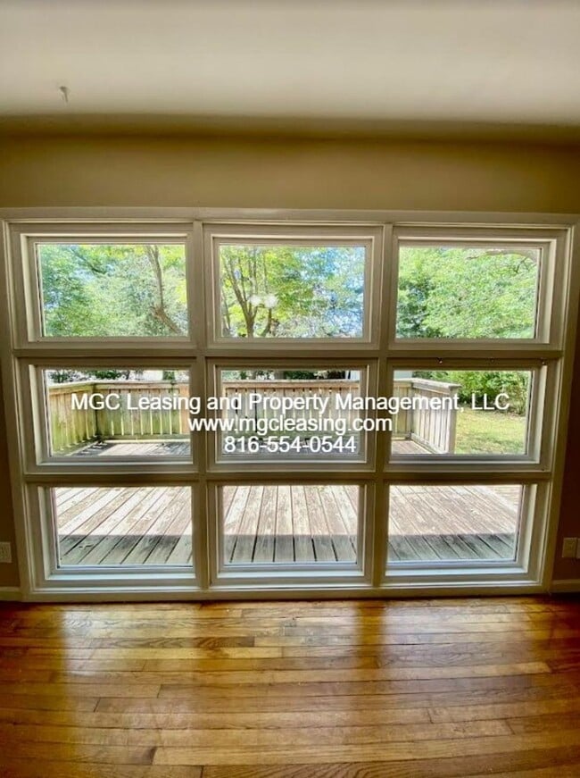 Building Photo - Charming Ranch Style Home Minutes From Dow...