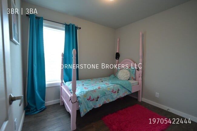 Building Photo - 202 Drai St