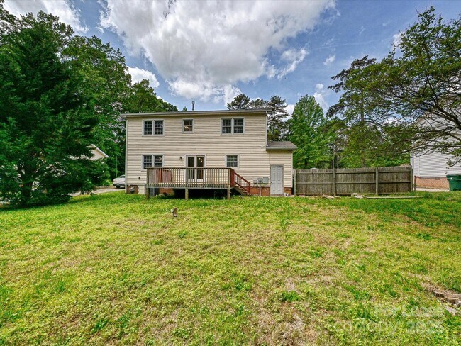 Building Photo - 2544 Cedarwild Rd