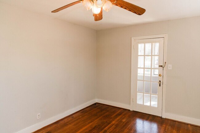 Building Photo - LEASING SPECIAL: 1/2 MONTH FREE IF SIGNED BY 8/10/2026