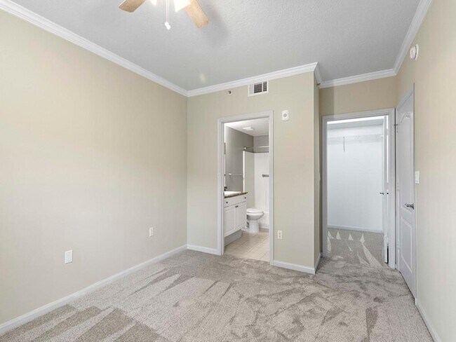 Building Photo - 5095 Fairways Cir