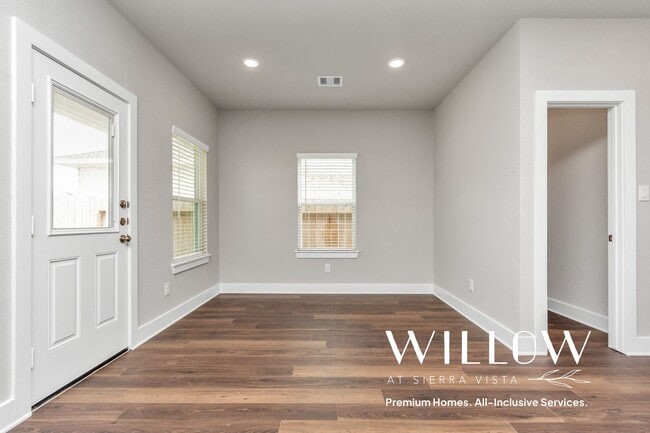 Building Photo - The Maple - Exceptional Lifestyle