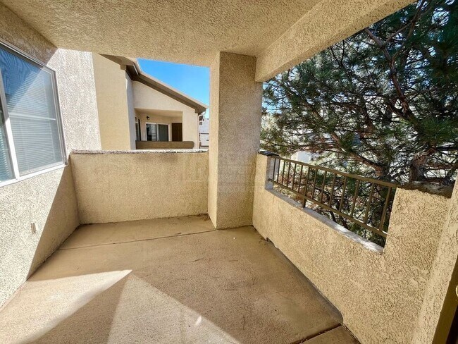 Building Photo - 3927 Riviera Grove