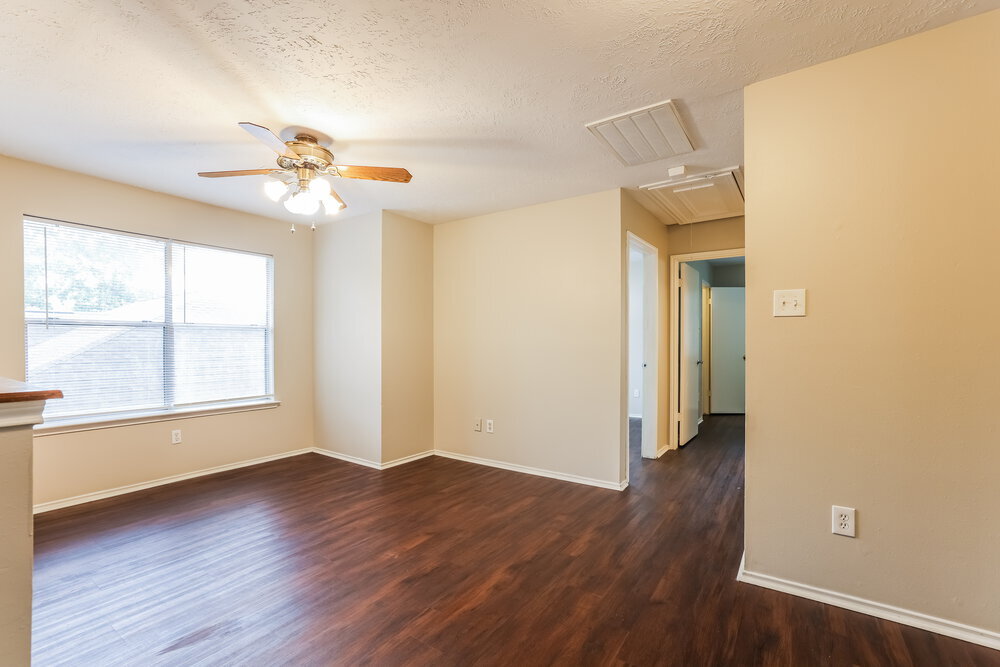 Building Photo - 3810 Village Well Dr
