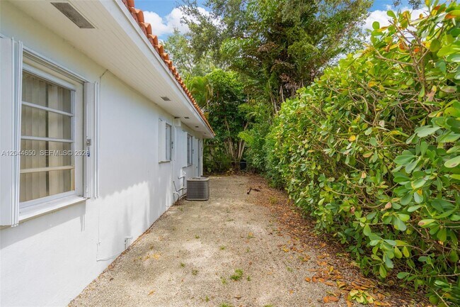 Building Photo - 1439 Miller Rd