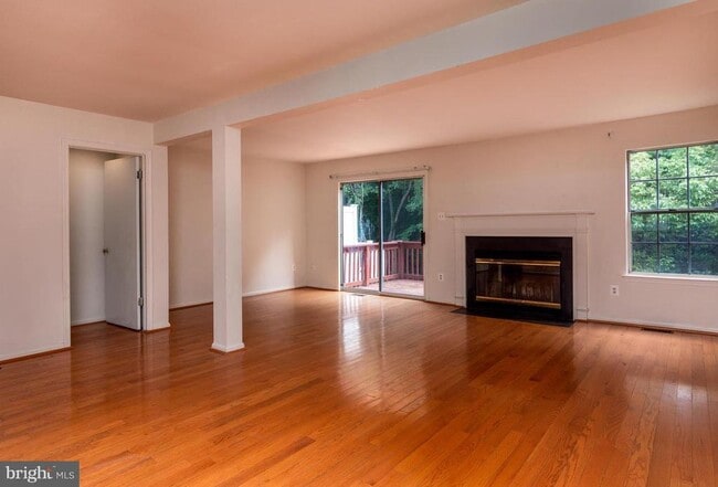 Building Photo - 8734 Ruppert Ct