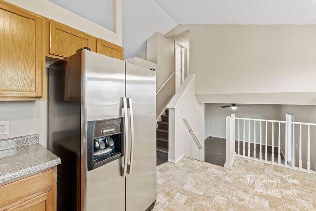 Building Photo - COUNTRYSIDE 3BD/2BA in FOUNTAIN - Security Deposit Waiver Available