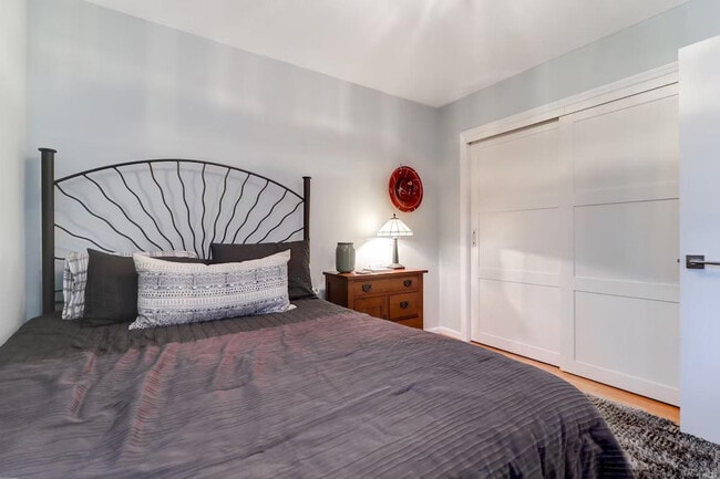 Building Photo - 412 St Charles Ct