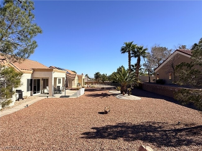 Building Photo - 9605 Sundial Dr