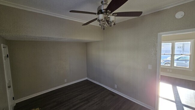 Building Photo - 2914 Sewell St