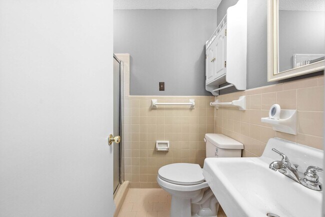 Building Photo - 3 Bedroom Home for Rent in St. B!