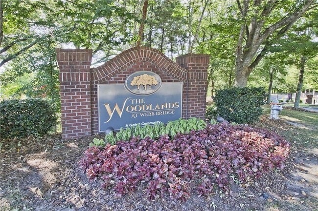 Building Photo - 8102 Woodland Ln