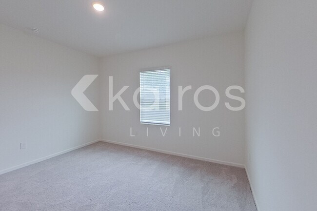 Building Photo - 639 Castillo Dr