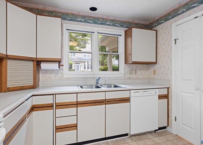 Building Photo - 1184 Partridge Ln