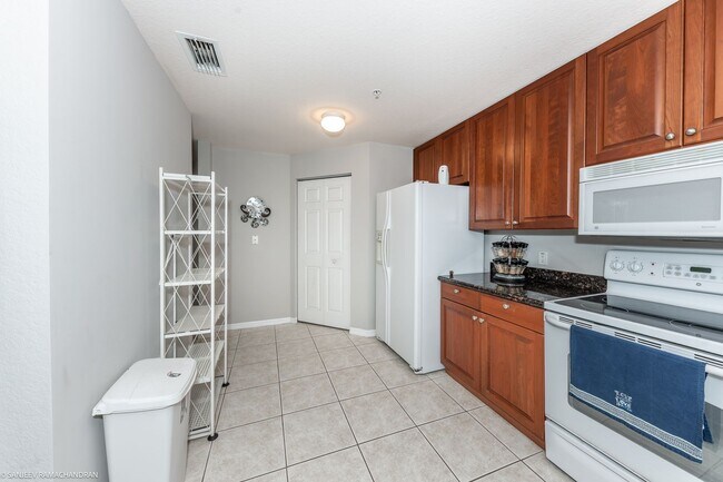 Building Photo - FURNISHED WATERFRONT CONDO IN PUNTA GORDA ISLES