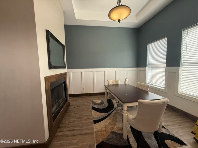 Building Photo - 10933 N Runway Cir