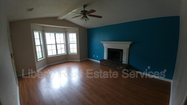 Building Photo - 806 Malibu Dr