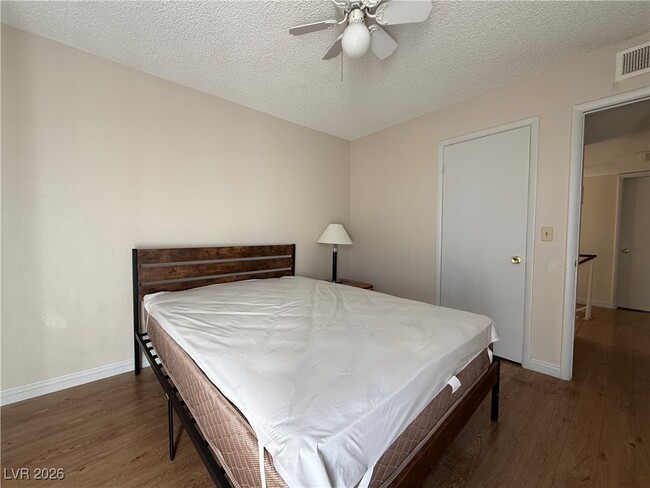 Building Photo - 4421 Fernbrook Rd