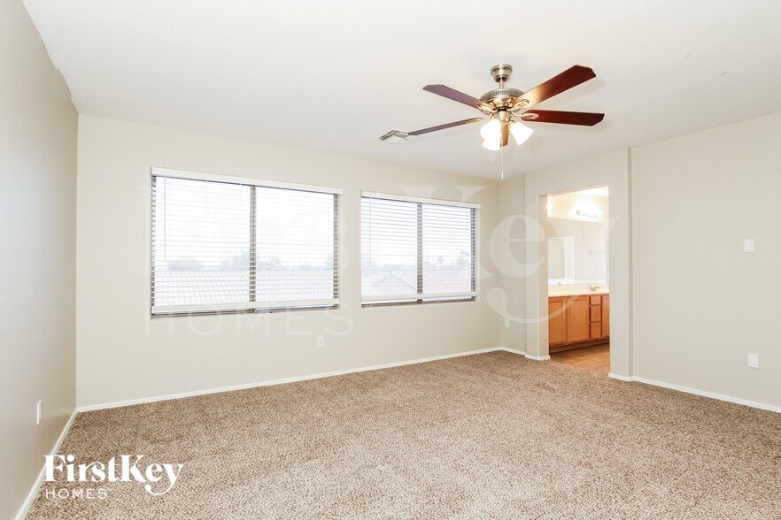 Building Photo - 14949 N 151st Dr