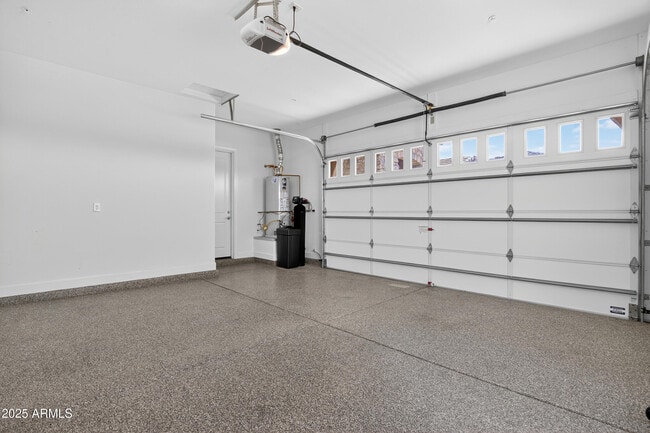 Building Photo - 10997 N 137th St