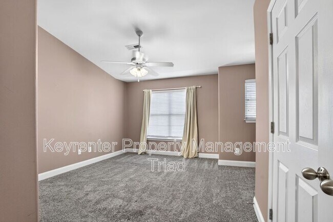 Building Photo - 3779 Shadow Ridge Dr
