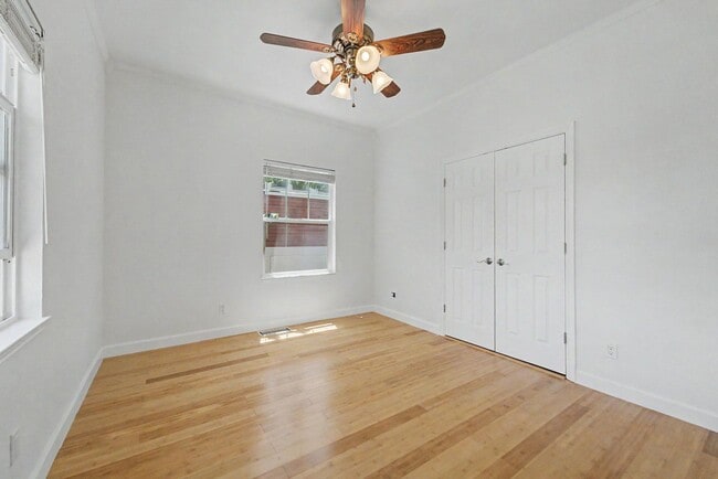 Building Photo - 3 bedroom 2 Bath Home MUST SEE