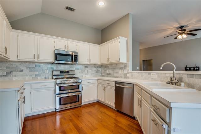 Building Photo - 10305 Ashmont Dr