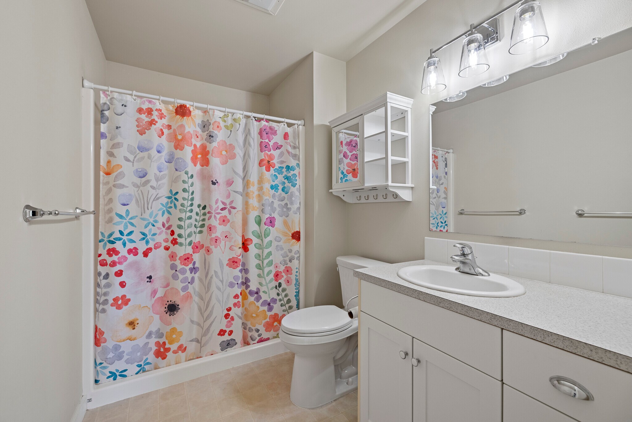 Master Bath - 306 S Main St