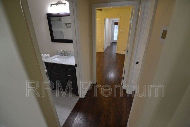 Building Photo - 9516 Gassie St