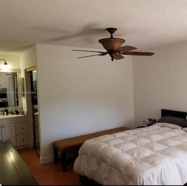 Building Photo - 9535 SW 148th Ave Cir E