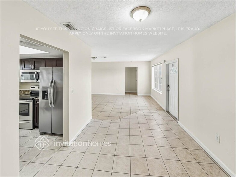 Building Photo - 2630 NW 83rd Ave