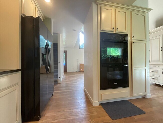 Building Photo - Beautiful 2 Story, Updated Home on Large L...