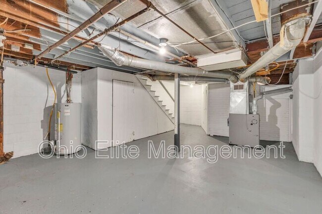 Building Photo - 49 S Burgess Ave