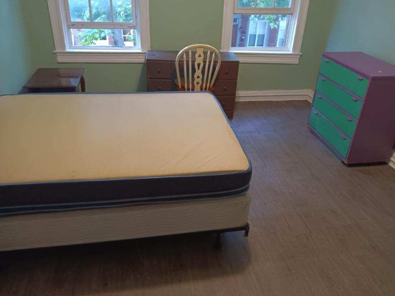 Building Photo - 614 Ashburton St