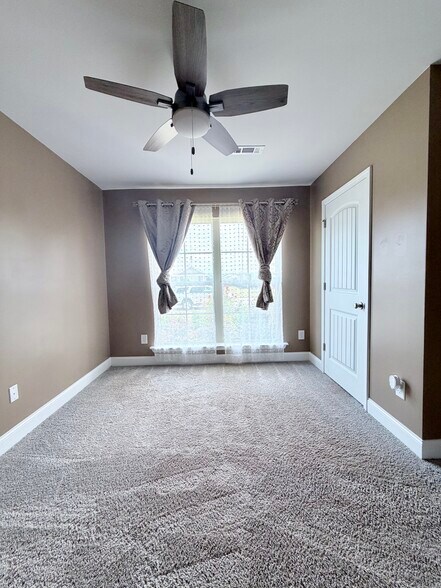 Building Photo - 202 Abercorn Dr