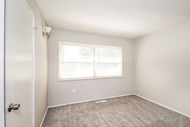 Building Photo - 3 Santa Anita Ct