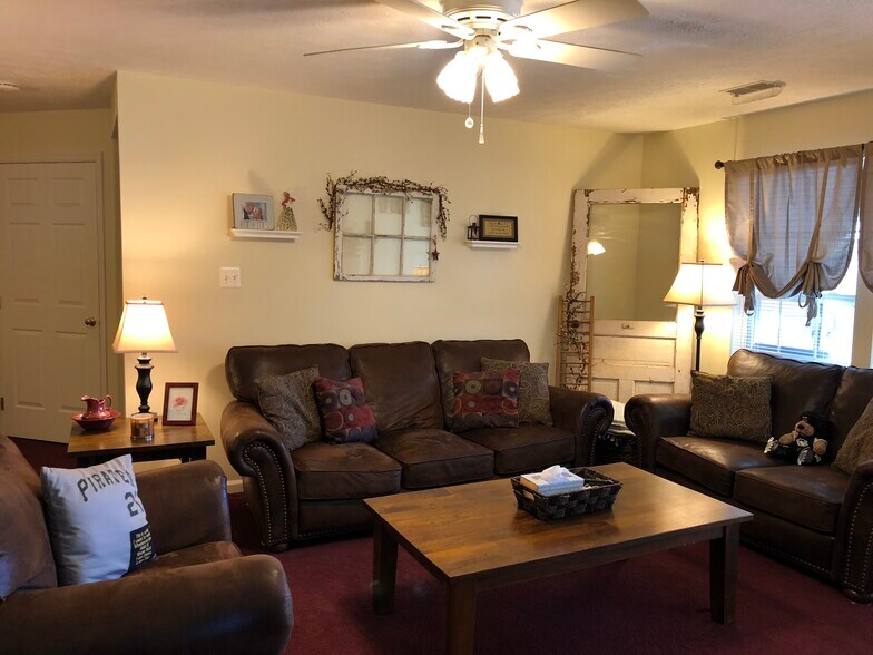 Building Photo - 6391 Rutherford Ct