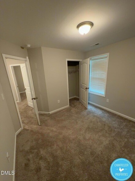 Building Photo - 109 Stewarts Knob Dr
