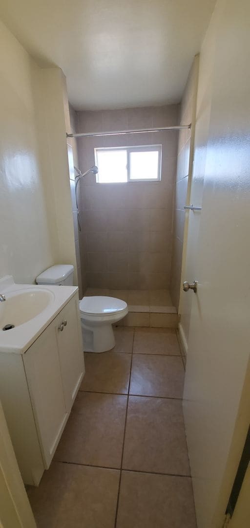 Building Photo - 4 Bedrooms, 2 Baths, Victorville Home in T...