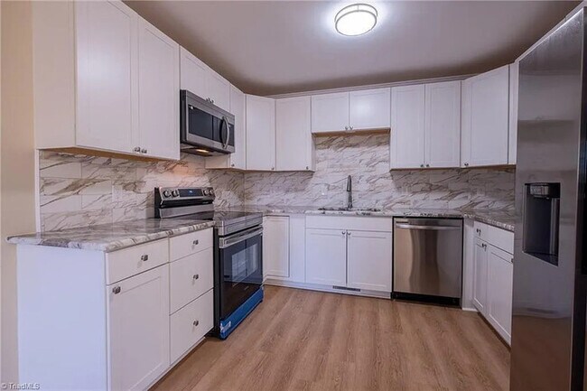 Building Photo - Earn Wealth While Leasing - Like a Homeowner - Lease to Own