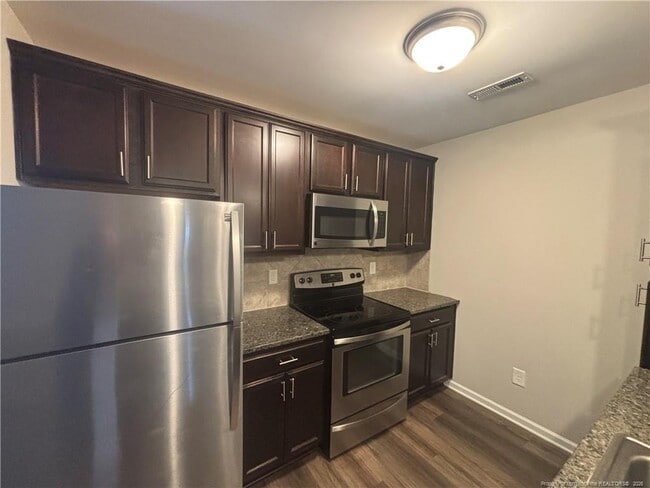 Building Photo - 2627 Gardner Park Dr