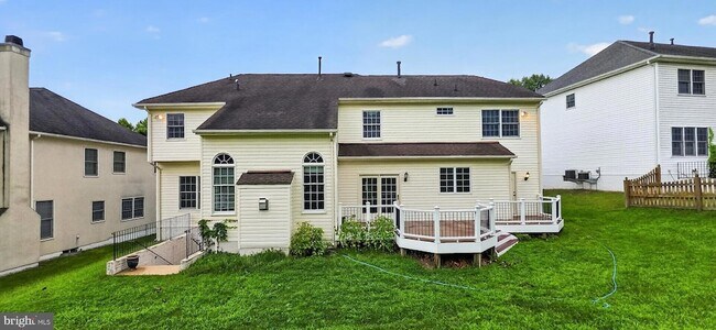 Building Photo - 6933 Sandy Creek Ct