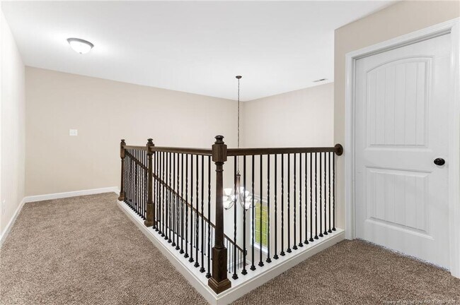 Building Photo - 573 Wedgefield Dr