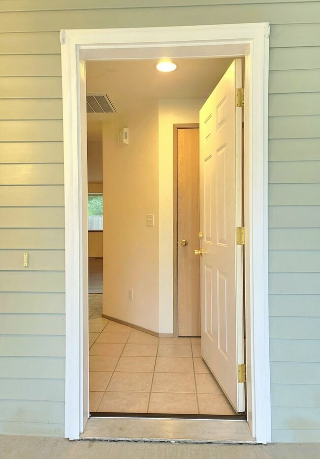 Building Photo - 3 bedroom/2 bath Rambler in Marysville