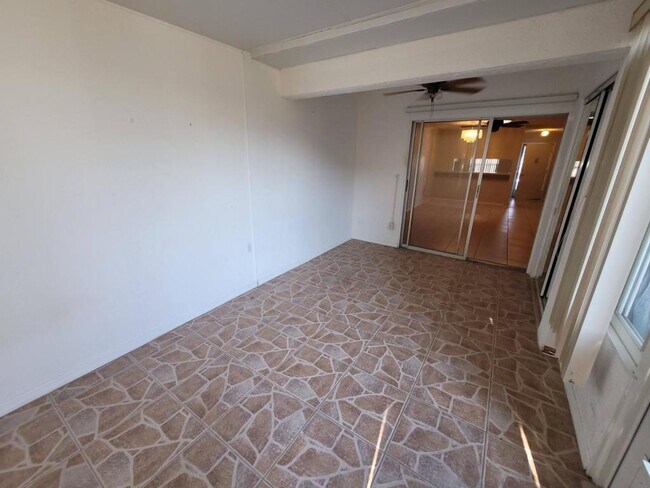 Building Photo - 2932 Stillwell Ct