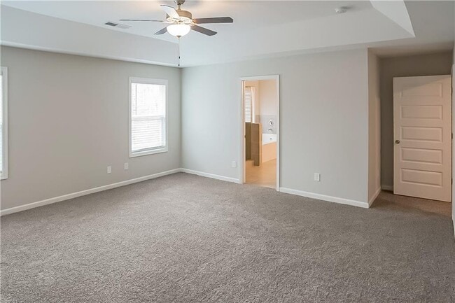 Building Photo - 1150 Red Bud Cir